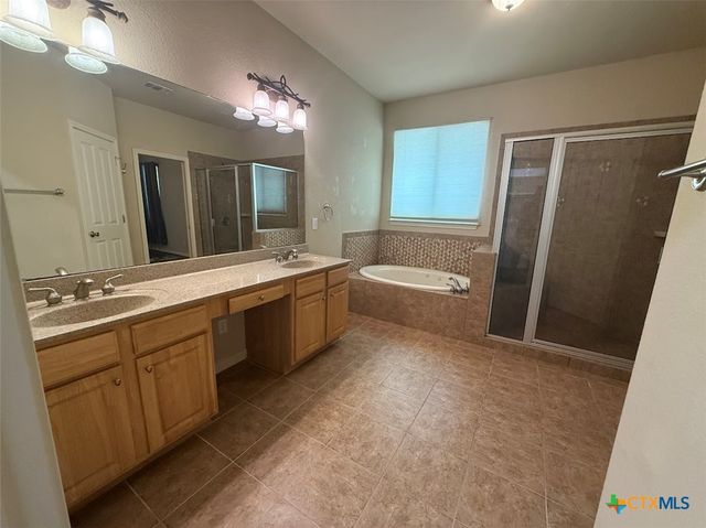 270 Delanoy Drive, Canyon Lake, TX 78133