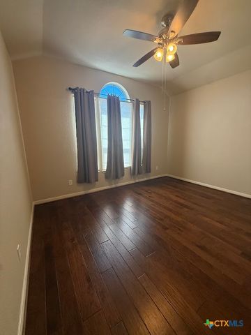 270 Delanoy Drive, Canyon Lake, TX 78133