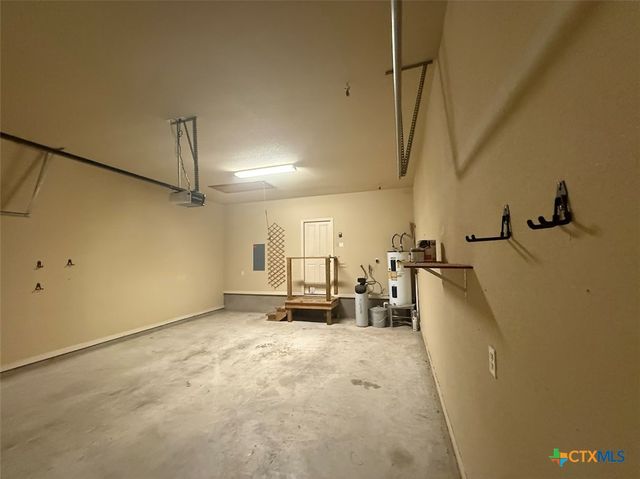 270 Delanoy Drive, Canyon Lake, TX 78133