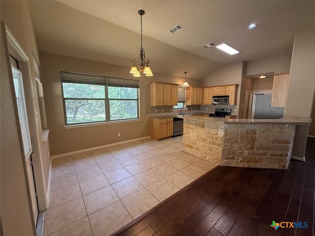 270 Delanoy Drive, Canyon Lake, TX 78133