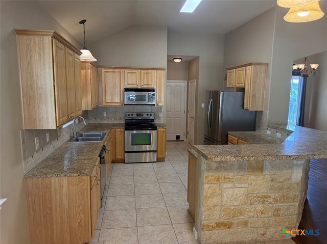 270 Delanoy Drive, Canyon Lake, TX 78133