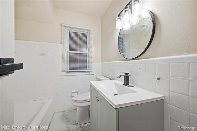 9722 Wayburn Street, Detroit, MI 48224