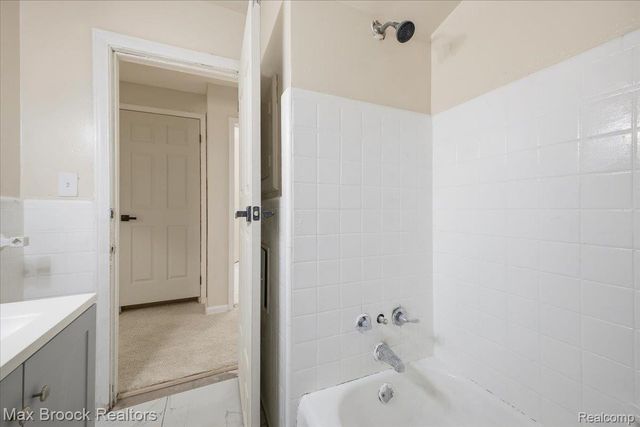 9722 Wayburn Street, Detroit, MI 48224