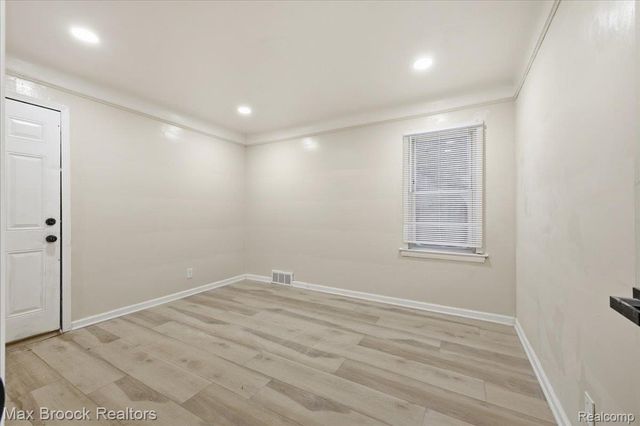 9722 Wayburn Street, Detroit, MI 48224