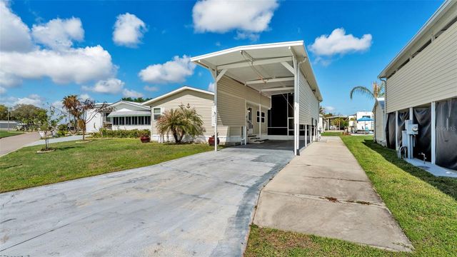 5248 ISLAND VIEW CIRCLE S, Polk City, FL 33868
