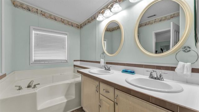 5248 ISLAND VIEW CIRCLE S, Polk City, FL 33868