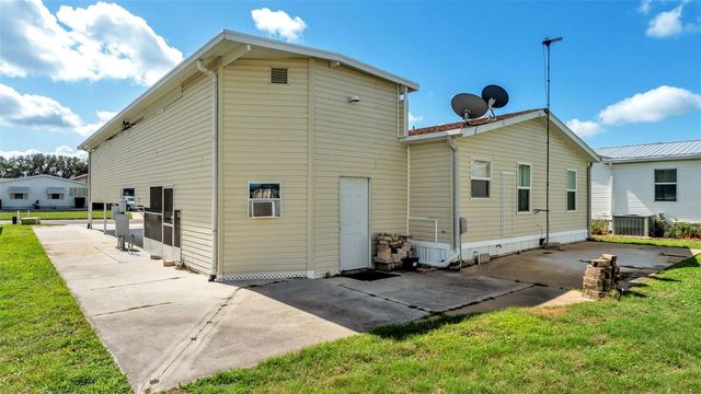 5248 ISLAND VIEW CIRCLE S, Polk City, FL 33868