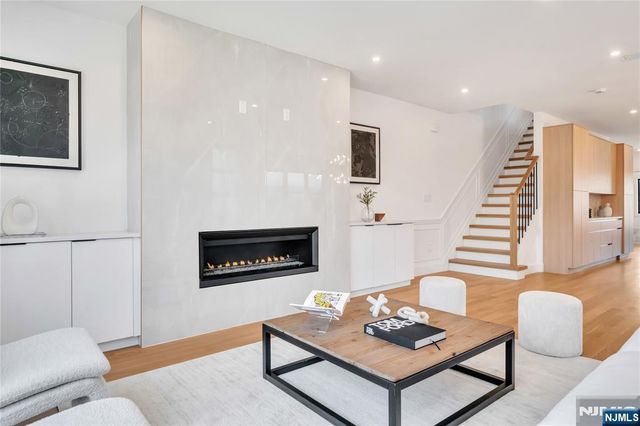 265 13th Street, Palisades Park, NJ 07650