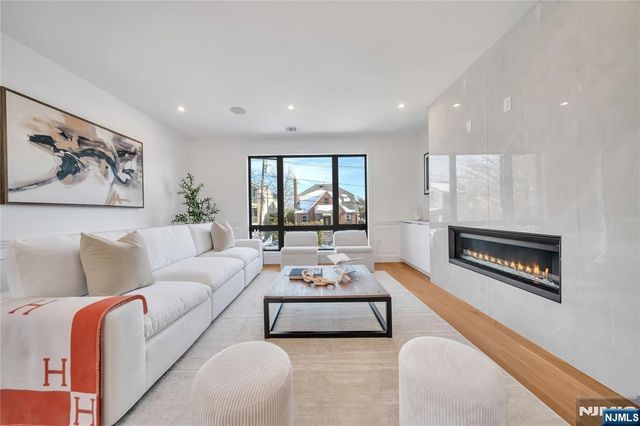 265 13th Street, Palisades Park, NJ 07650