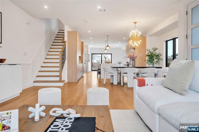 265 13th Street, Palisades Park, NJ 07650