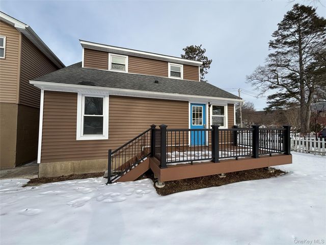 45 Waterstone Road 1, Greenwood Lake, NY 10925