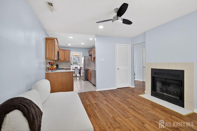 136 Hampshire Drive, Plainsboro, NJ 08536