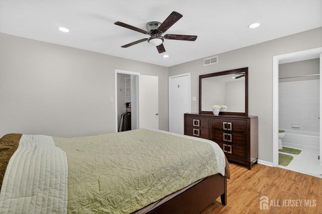 136 Hampshire Drive, Plainsboro, NJ 08536