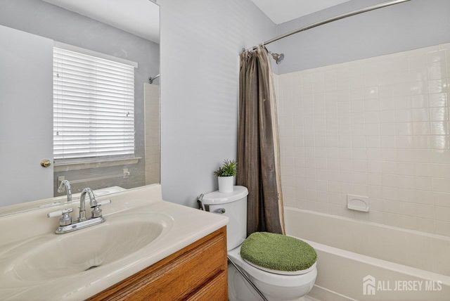 136 Hampshire Drive, Plainsboro, NJ 08536