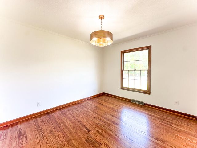 1305 W Crawford Street, Dalton, GA 30720