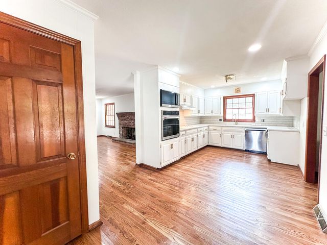 1305 W Crawford Street, Dalton, GA 30720