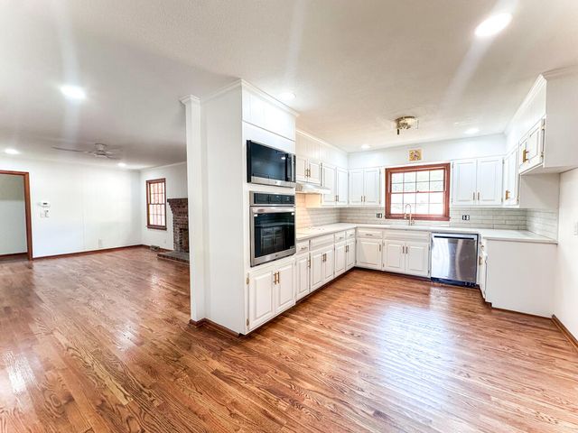 1305 W Crawford Street, Dalton, GA 30720