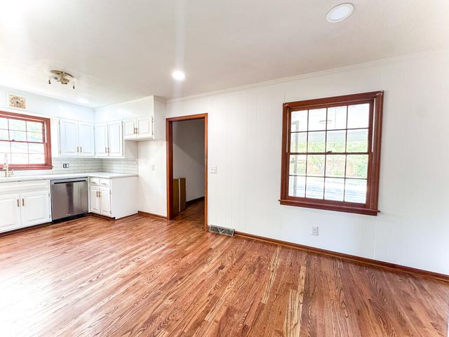 1305 W Crawford Street, Dalton, GA 30720