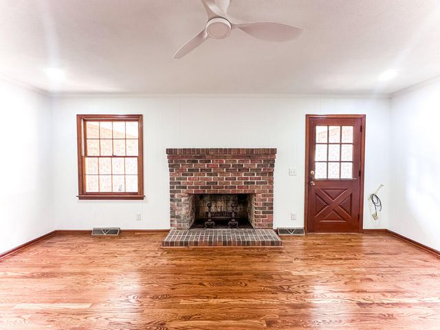 1305 W Crawford Street, Dalton, GA 30720