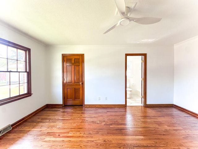 1305 W Crawford Street, Dalton, GA 30720