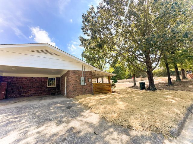 1305 W Crawford Street, Dalton, GA 30720