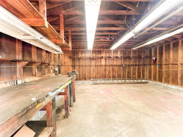 1305 W Crawford Street, Dalton, GA 30720