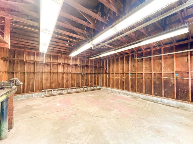 1305 W Crawford Street, Dalton, GA 30720