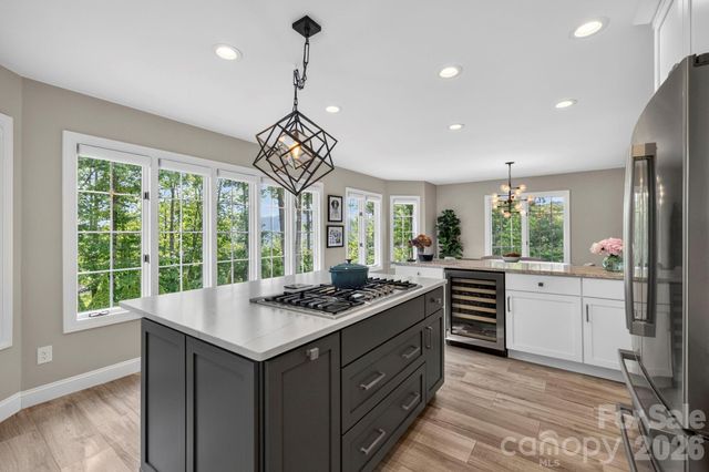 152 Skyview Circle, Asheville, NC 28804