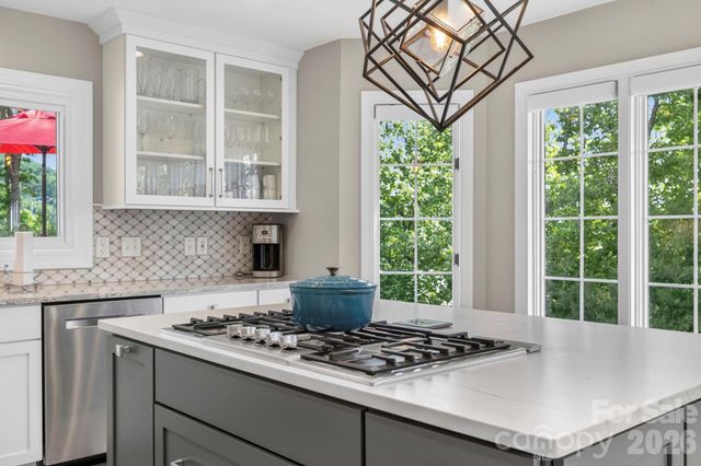 152 Skyview Circle, Asheville, NC 28804