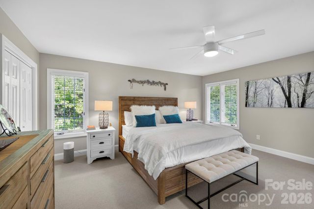 152 Skyview Circle, Asheville, NC 28804