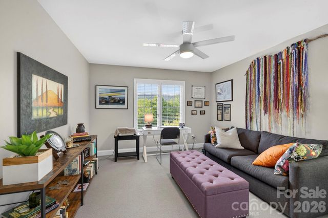 152 Skyview Circle, Asheville, NC 28804