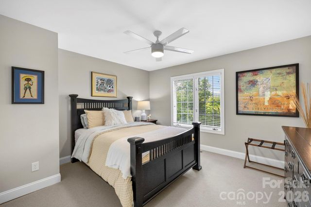 152 Skyview Circle, Asheville, NC 28804