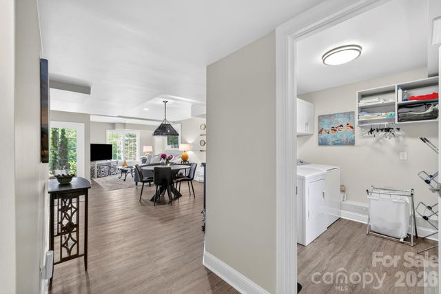 152 Skyview Circle, Asheville, NC 28804