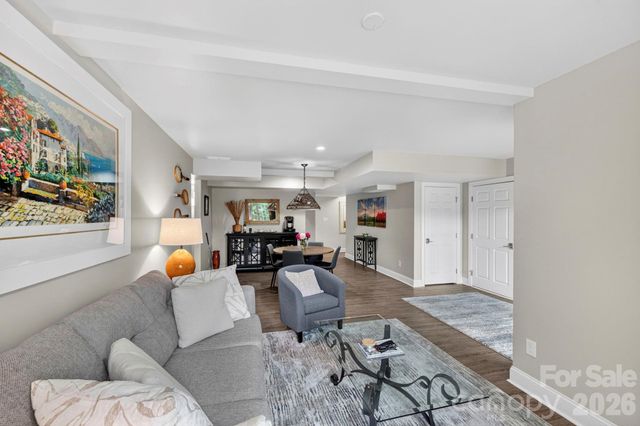 152 Skyview Circle, Asheville, NC 28804