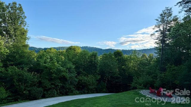 152 Skyview Circle, Asheville, NC 28804