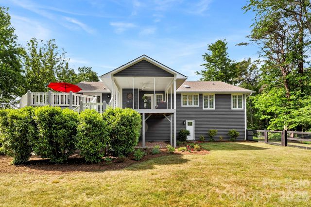 152 Skyview Circle, Asheville, NC 28804