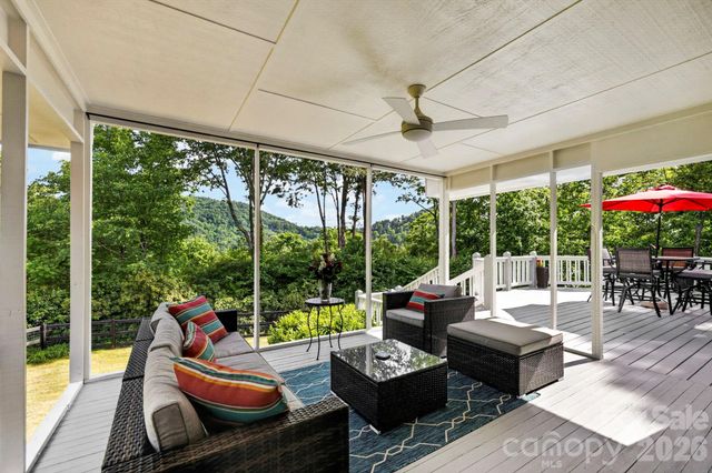 152 Skyview Circle, Asheville, NC 28804