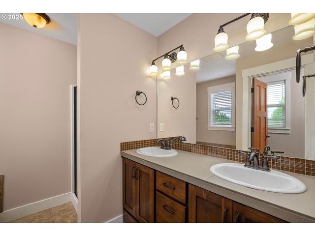 14867 Nw HIGHCROFT Ct, Portland, OR 97229