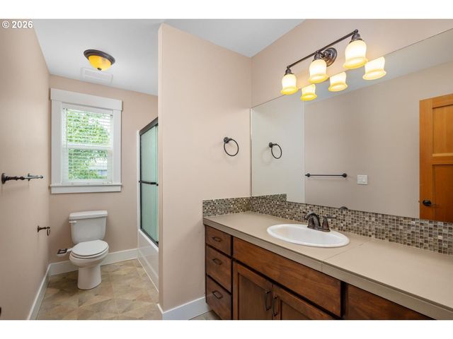 14867 Nw HIGHCROFT Ct, Portland, OR 97229