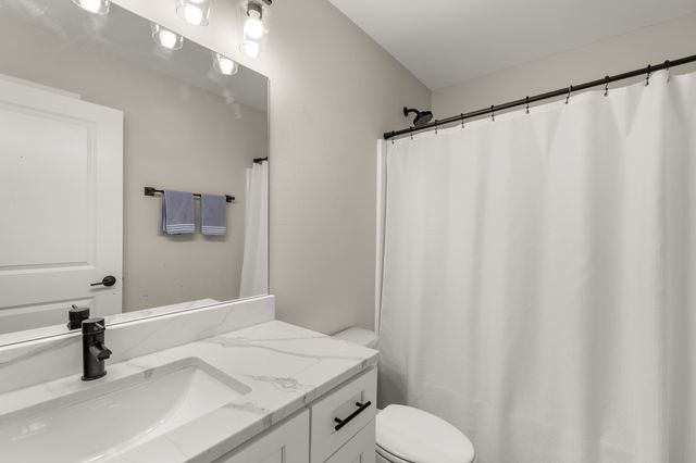 1012 Maple Street, Waukee, IA 50263