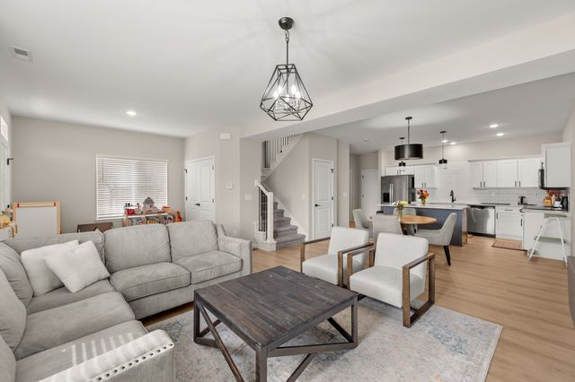 1012 Maple Street, Waukee, IA 50263