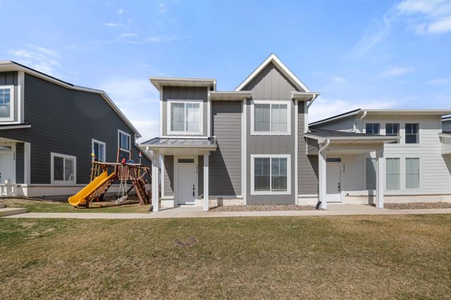 1012 Maple Street, Waukee, IA 50263