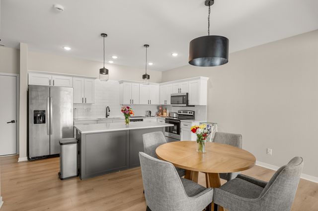 1012 Maple Street, Waukee, IA 50263