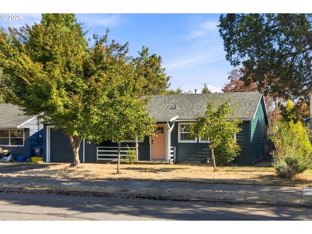 9565 N IVANHOE St, Portland, OR 97203