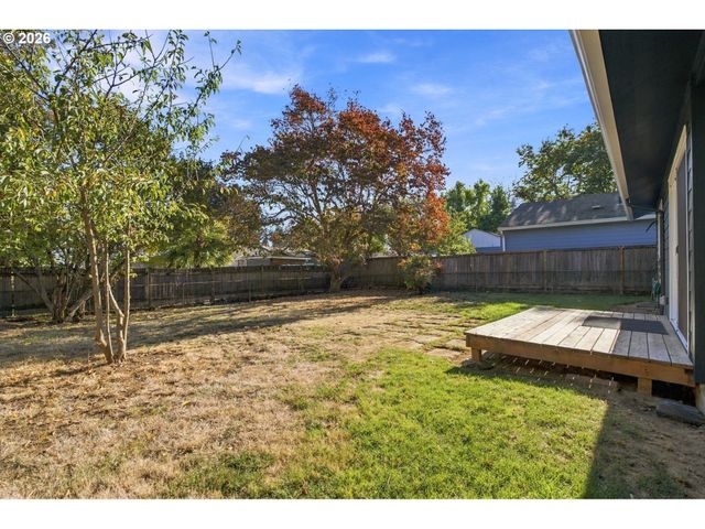 9565 N IVANHOE St, Portland, OR 97203