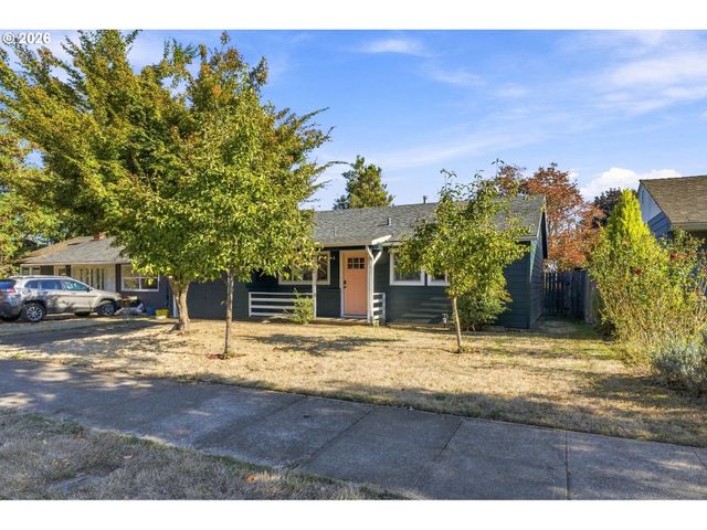 9565 N IVANHOE St, Portland, OR 97203