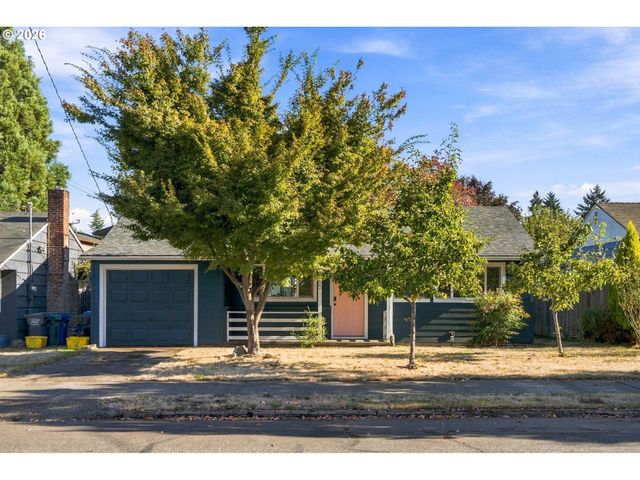 9565 N IVANHOE St, Portland, OR 97203