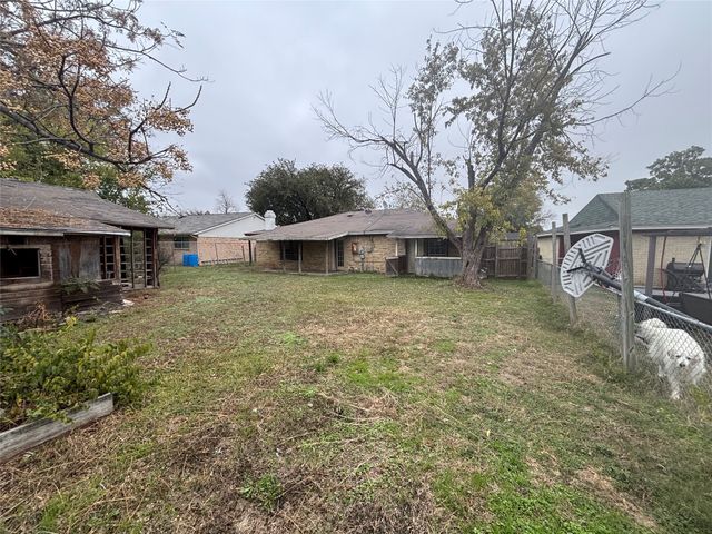 5809 Lalagray Lane, Haltom City, TX 76148