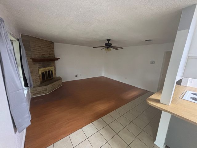 5809 Lalagray Lane, Haltom City, TX 76148