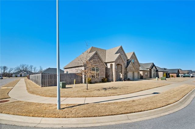 1761 Sunrise Circle, Centerton, AR 72719